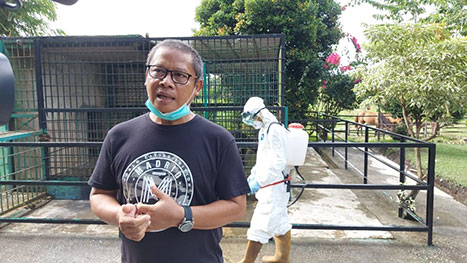 PENYEMPROTAN DISINFEKTAN DI LEMBAGA KONSERVASI