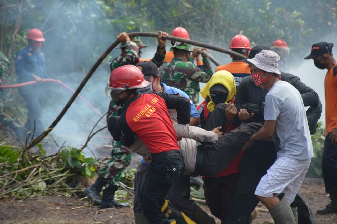 SIMULASI PEMADAMAN KEBAKARAN HUTAN DAN LAHAN DI PROVINSI RIAU