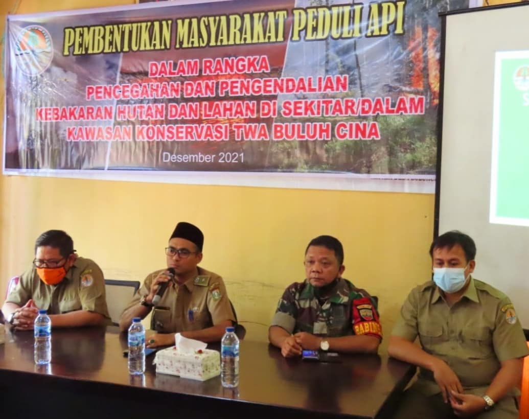 PENYERAHAN SECARA SIMBOLIS BANTUAN USAHA EKONOMI PRODUKTIF KEPADA KELOMPOK MASYARAKAT DESA BULUH CINA