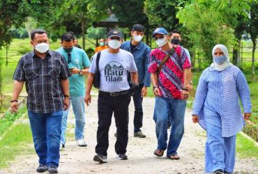 KUNJUNGAN MENDADAK KEPALA BALAI BESAR KSDA RIAU DAN BUPATI KAMPAR KE LEMBAGA KONSERVASI KASANG KULIM
