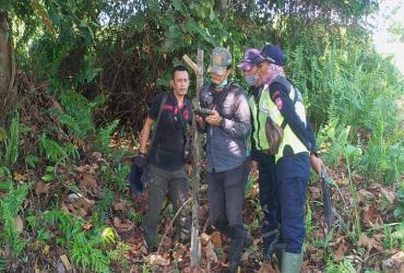 BBKSDA RIAU DAN MITRA MELAKUKAN PENGECEKAN CAMERA TRAP DI LOKASI KONFLIK SENEPIS, KOTA DUMAI