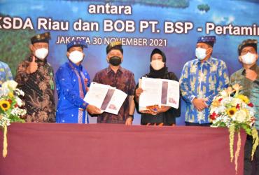 PENANDATANGANAN KERJASAMA PENGELOLAAN TAMAN NASIONAL ZAMRUD, KABUPATEN SIAK