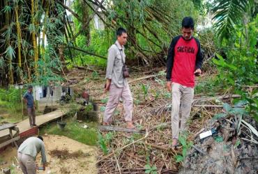 TIM BALAI BESAR KSDA RIAU CEK KEBENARAN LAPORAN WARGA TERKAIT SATWA LIAR TAPIR KE LAPANGAN
