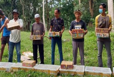 BALAI BESAR KSDA RIAU LEPAS LIARKAN SATWA BURUNG HASIL SITAAN POLRES PELALAWAN
