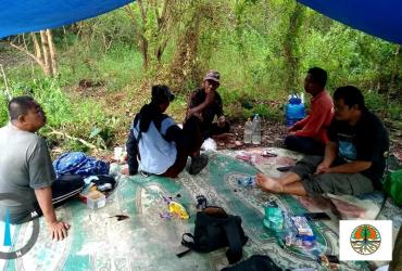 TIM SEKSI KONSERVASI WILAYAH I MELAKUKAN PENANGANAN KONFLIK GAJAH SUMATERA DI KECAMATAN LANGGAM
