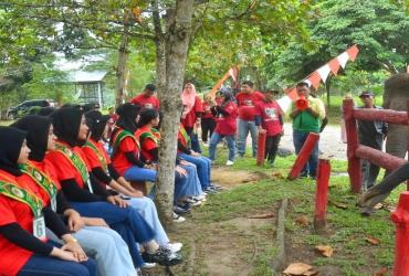 20 PUTRI KONSERVASI YANG TERPILIH PADA AUDISI PERTAMA FIELD TRIP KE PUSAT LATIHAN GAJAH MINAS