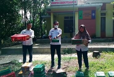 BURUNG SITAAN POLRES PELALAWAN YANG DISERAHKAN KE BALAI BESAR KSDA RIAU DILEPASLIARKAN SEKCAM PANGKALAN KERINCI DAN LSM FLIGHT