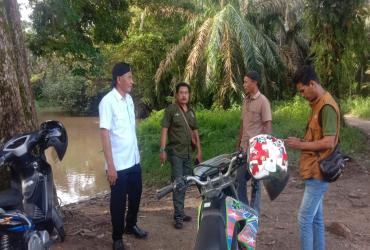 KEPALA RESORT KERUMUTAN SELATAN KOORDINASI KE DESA YANG BERDEKATAN DENGAN SM KERUMUTAN TERKAIT AKTIVITAS ILLEGAL LOGGING